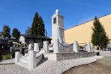 Miechów. Zakończyła się renowacja pomnika Powstania Styczniowego na cmentarzu