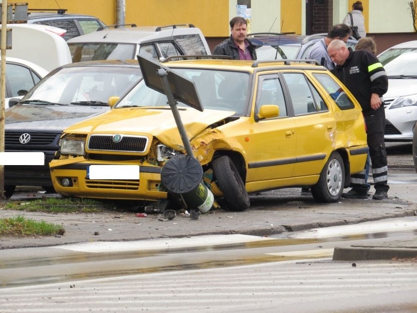 Stłuczka na osiedlu Leśnym w Bydgoszczy [zdjęcia]