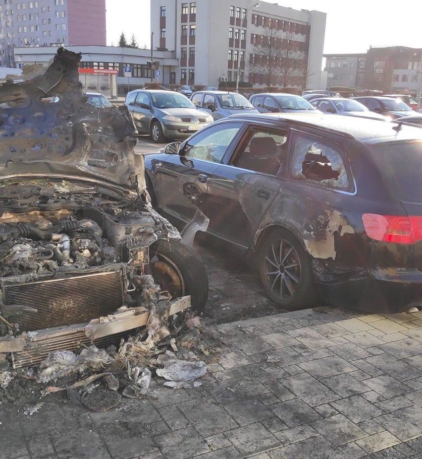 Pożar wybuchł około godziny 4.30 na parkingu w pobliżu...