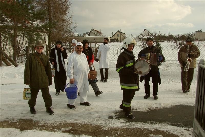 Wodzenie niedLwiedzia w Komprachcicach. Zdjecia przyslal...