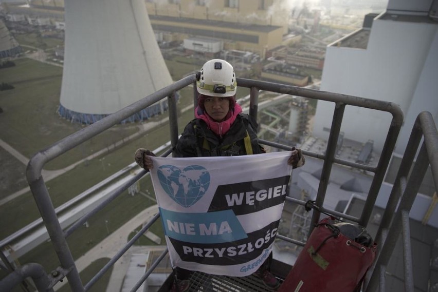 Greenpeace w Elektrowni Bełchatów. Aktywiści domagają się od polityków odejścia od węgla [ZDJĘCIA, FILM]