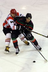 Hokej: GKS Tychy przegrał po raz pierwszy, ale walczy dalej