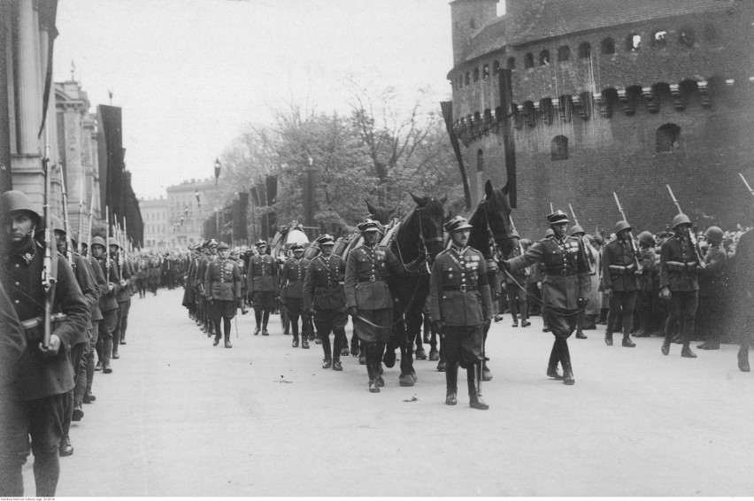 88. rocznica pogrzebu marszałka Józefa Piłsudskiego. Tak Kraków żegnał wodza narodu