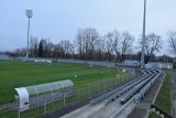 Stadion Rakowa Częstochowa nigdy nie był modernizowany. Zobaczcie, jak wygląda