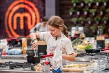 Iga Mosiołek-Kuś z Torunia w „MasterChef Junior”. Co robi poza gotowaniem? Jakie jest jej popisowe danie? 