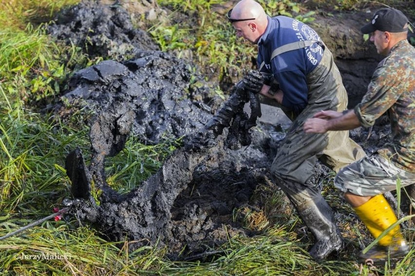 Zdjęcia z sobotniej akcji wyciągania kotwicy przez...