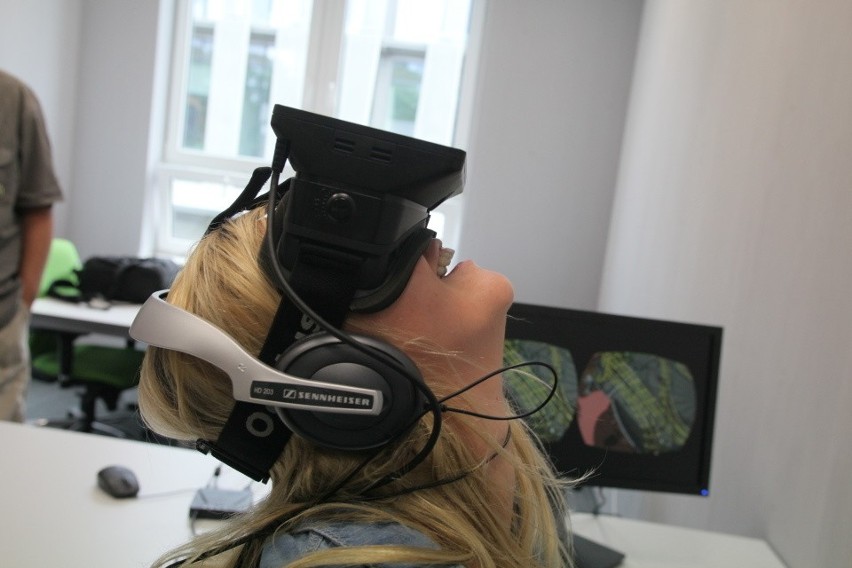 Leczenie fobii wirtualną terapią 3D w łódzkim Technoparku [ZDJĘCIA+FILM]