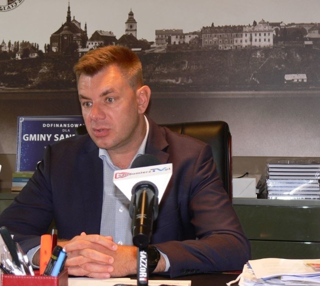 Burmistrz Sandomierza ogłosił pakiet pomocy dla lokalnych przedsiębiorców .