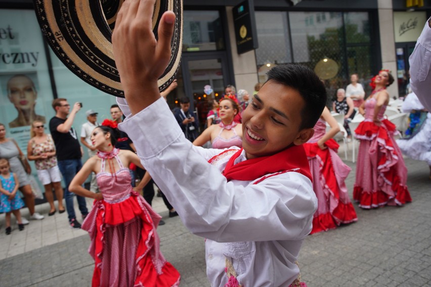 Rozpoczyna się festiwal Integracje. W poniedziałek ulicą...