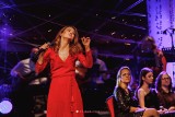 "Uwięziony ptak nie śpiewa" - w Tarnobrzegu aktorzy, wokaliści i muzycy wystąpili w koncercie z okazji Święta Niepodległości. Zobacz zdjęcia