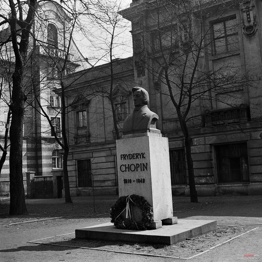 Pomnik Chopina w Bytomiu, zdjęcie z 1962 r.