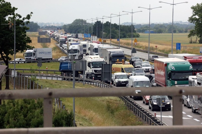 Autostrada A4 między Wrocławiem i Gliwicami nie należy do...