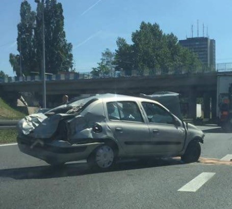 Pościg w Katowicach na autostradzie A4: Kierowca został złapany i skuty kajdankami