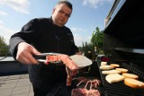 Mirosław Jabłoński, jeden z najlepszych polskich kucharzy, zdradza sekrety udanego grillowania