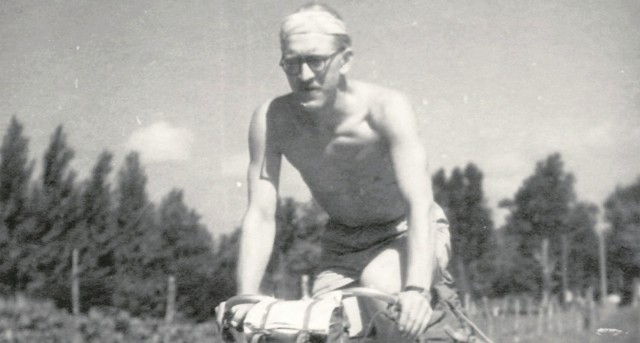 Andrzej Bobkowski nazywany był najlepszym rowerzystą wśród pisarzy i najlepszym pisarzem wśród rowerzystów