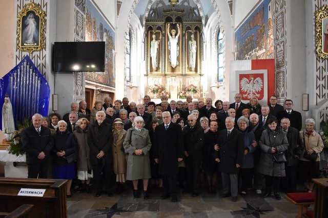 Obchody Złotych Godów rozpoczęły się w kościele pod wezwaniem Przemienienia Pańskiego w Masłowie.