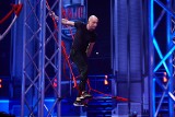 Zobaczcie, jak zielonogórzanin Krzysztof Spławski znakomicie wdarł się do finału Ninja Warrior Polska 