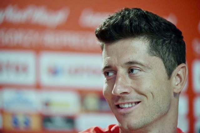 Robert Lewandowski kończy dziś 30 lat. Zobacz, na czym zarabia kapitan Reprezentacji Polski. >>>