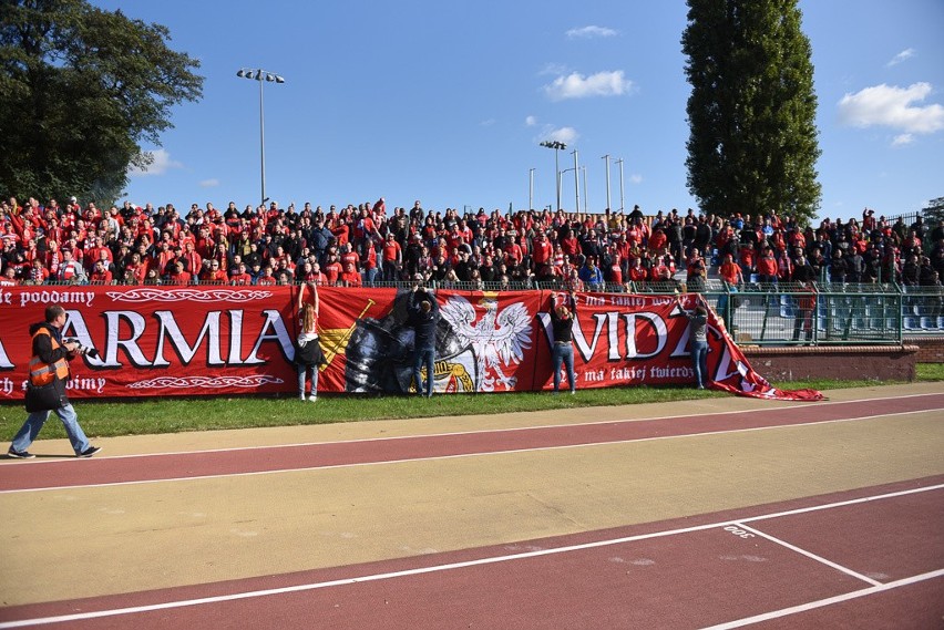 Ponad cztery tysiące kibiców na meczu Elana Toruń - Widzew...