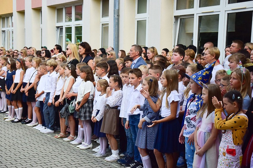 Miejska inauguracja roku szkolnego w SP 8 w Żarach