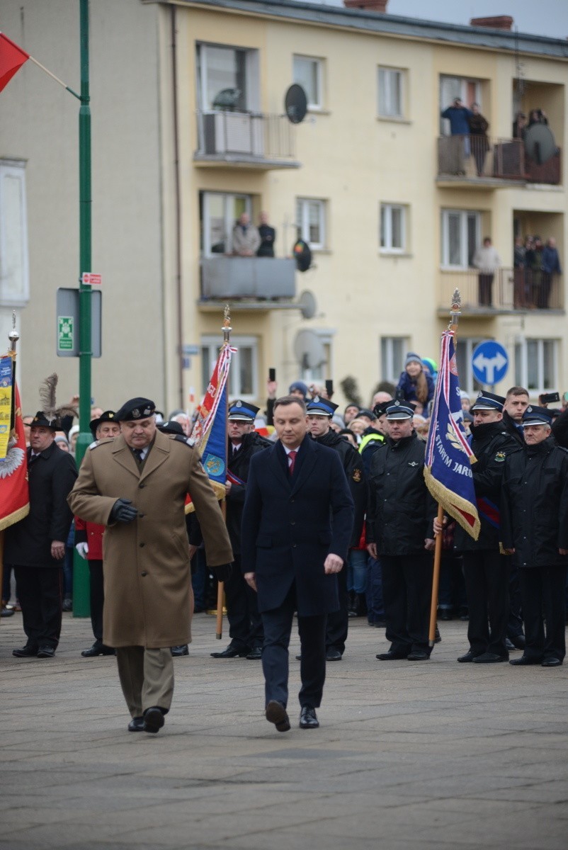 Prezydent Andrzej Duda przybył na plac przed kargowskim...