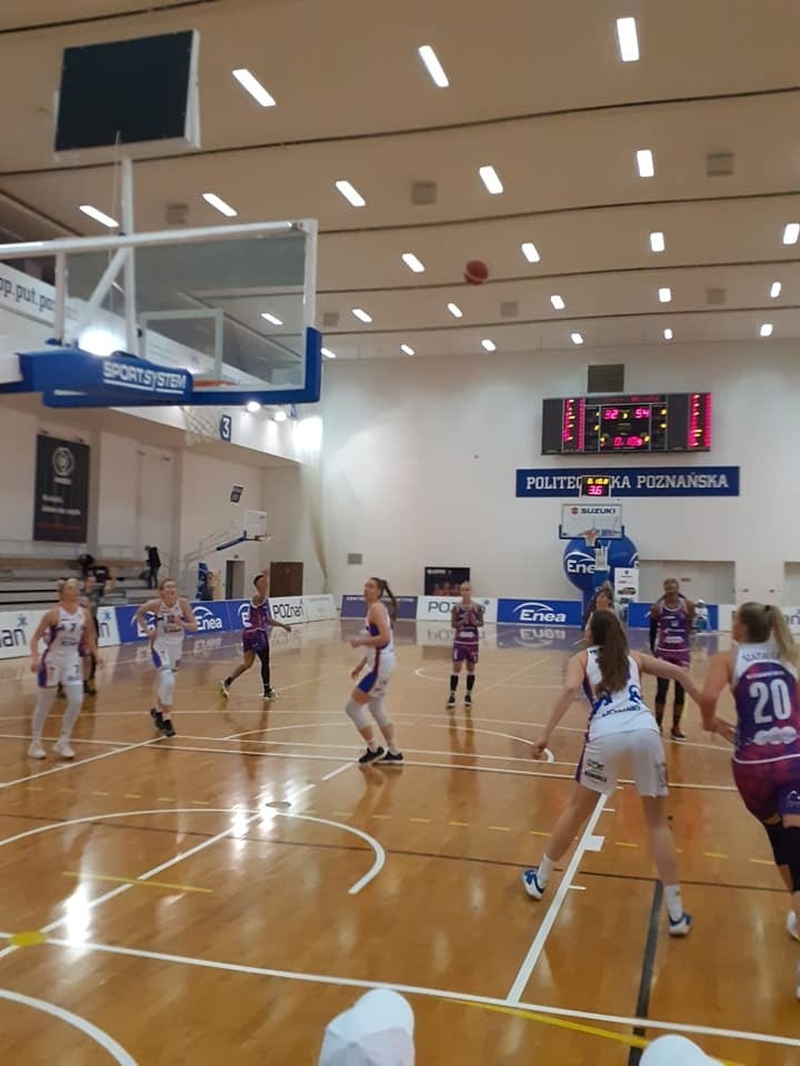 KS Basket 25 Bydgoszcz nie zwalnia tempa. Piąta wygrana z rzędu! [zdjęcia]