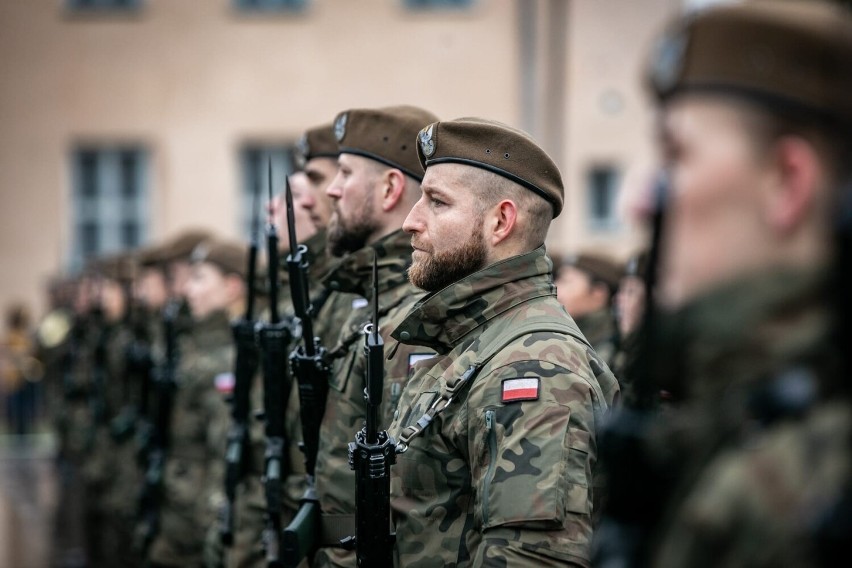 Przysięga żołnierzy 4 Warmińsko-Mazurskiej Brygady Obrony Terytorialnej. Zdjęcia