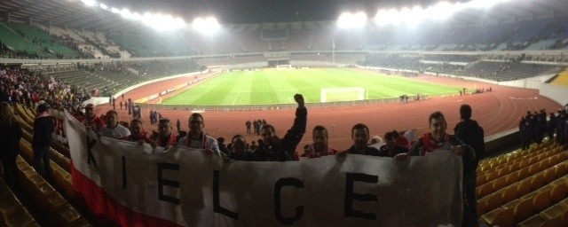 Kieleccy kibice na stadionie w Tbilisi 