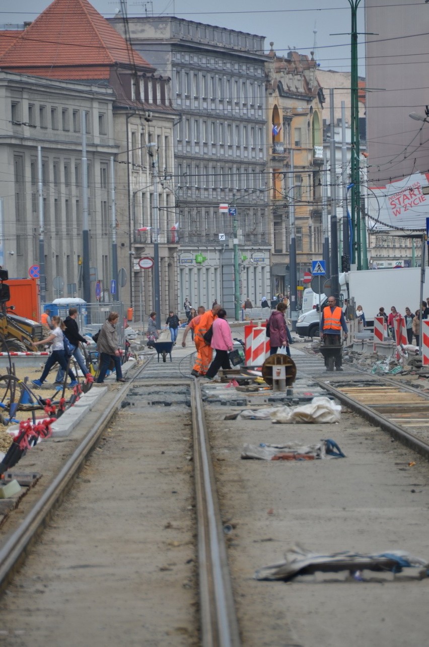 Katowice: Rozpoczął się montaż elewacji na Galerii Katowickiej [ZDJĘCIA]