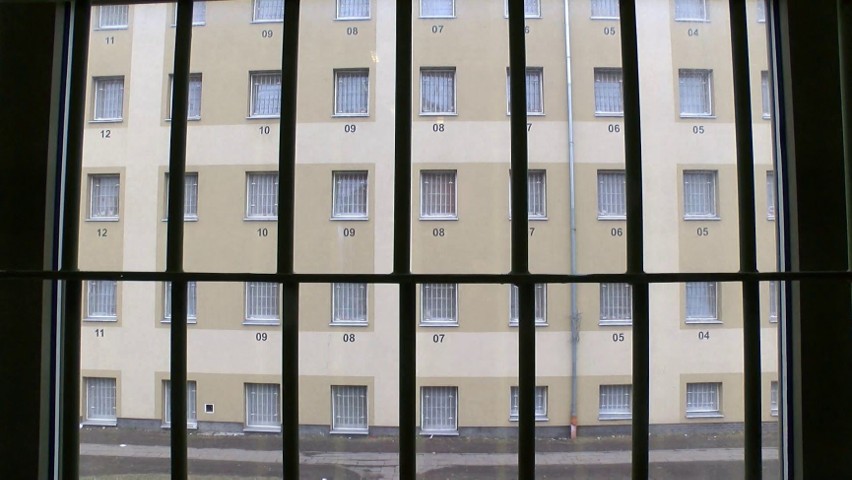 Opolskie. Przestępcy wykorzystują listonoszy do przemycania narkotyków za więzienne mury