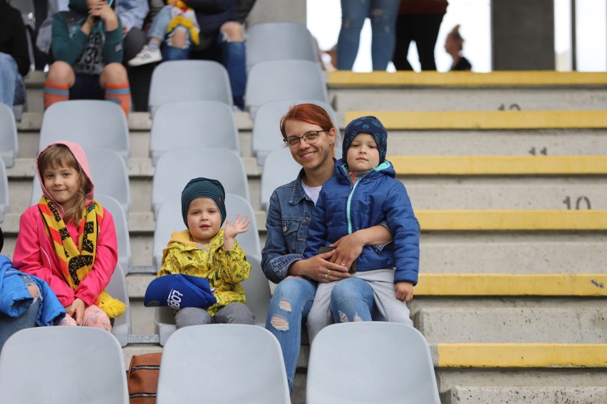 Zdjęcia kibiców Korony Kielce z meczu z GKS Katowice w Fortuna 1 lidze. Tak wspieraliście Żółto-Czerwonych na Suzuki Arenie