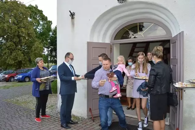 Msza dożynkowa w Trzebielinie. Dzielono się chlebem