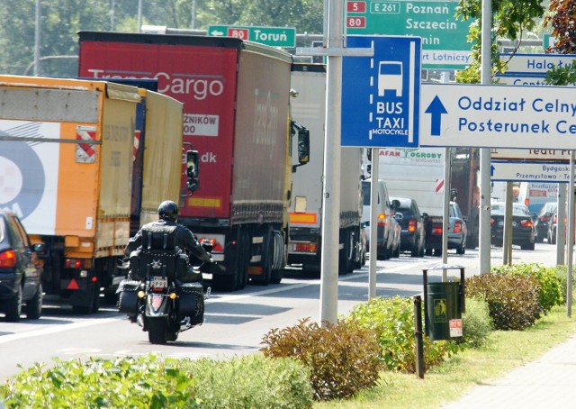 W Bydgoszczy jest kilkanaście buspasów. Motocykliści mogą korzystać z większości, ale są wyjątki.