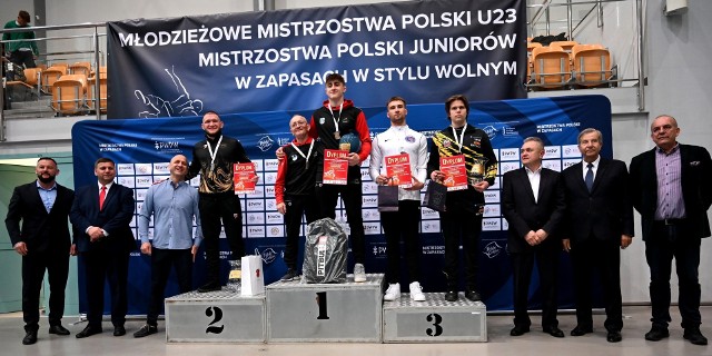 Dobrze spisali się nasi zapaśnicy na mistrzostwach Polski w Staszowie. Na zdjęciu Szymon Dziewit