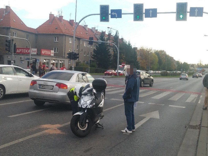 Wypadek skutera i audi na Borowskiej. Potężne korki 