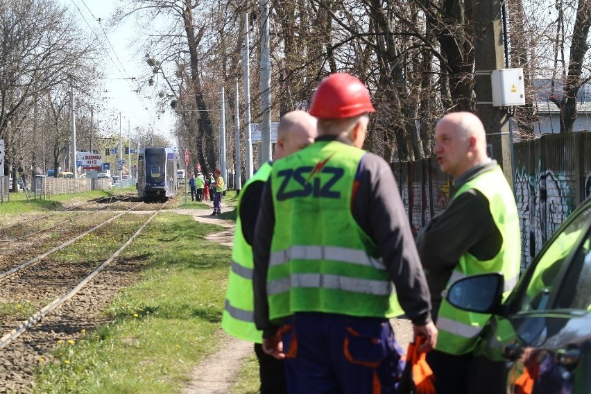 Zerwana trakcja przy ul. Krakowskiej. Nie jeżdżą tramwaje