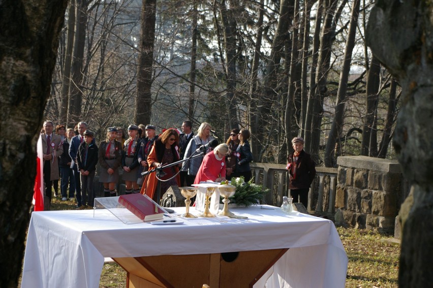 Święto Niepodległości w Gminie Gorlice z mszą świętą na zagórzańskim cmentarzu