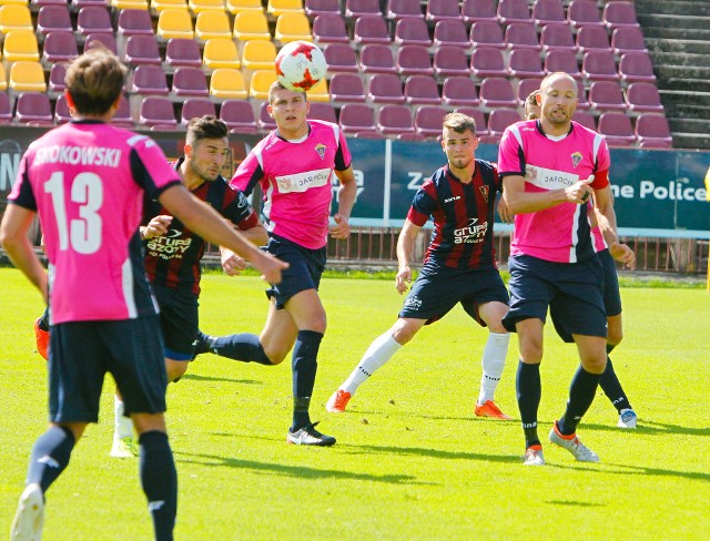 Piłkarze Pogoni doznali pierwszej porażki w rozgrywkach III ligi piłkarskiej