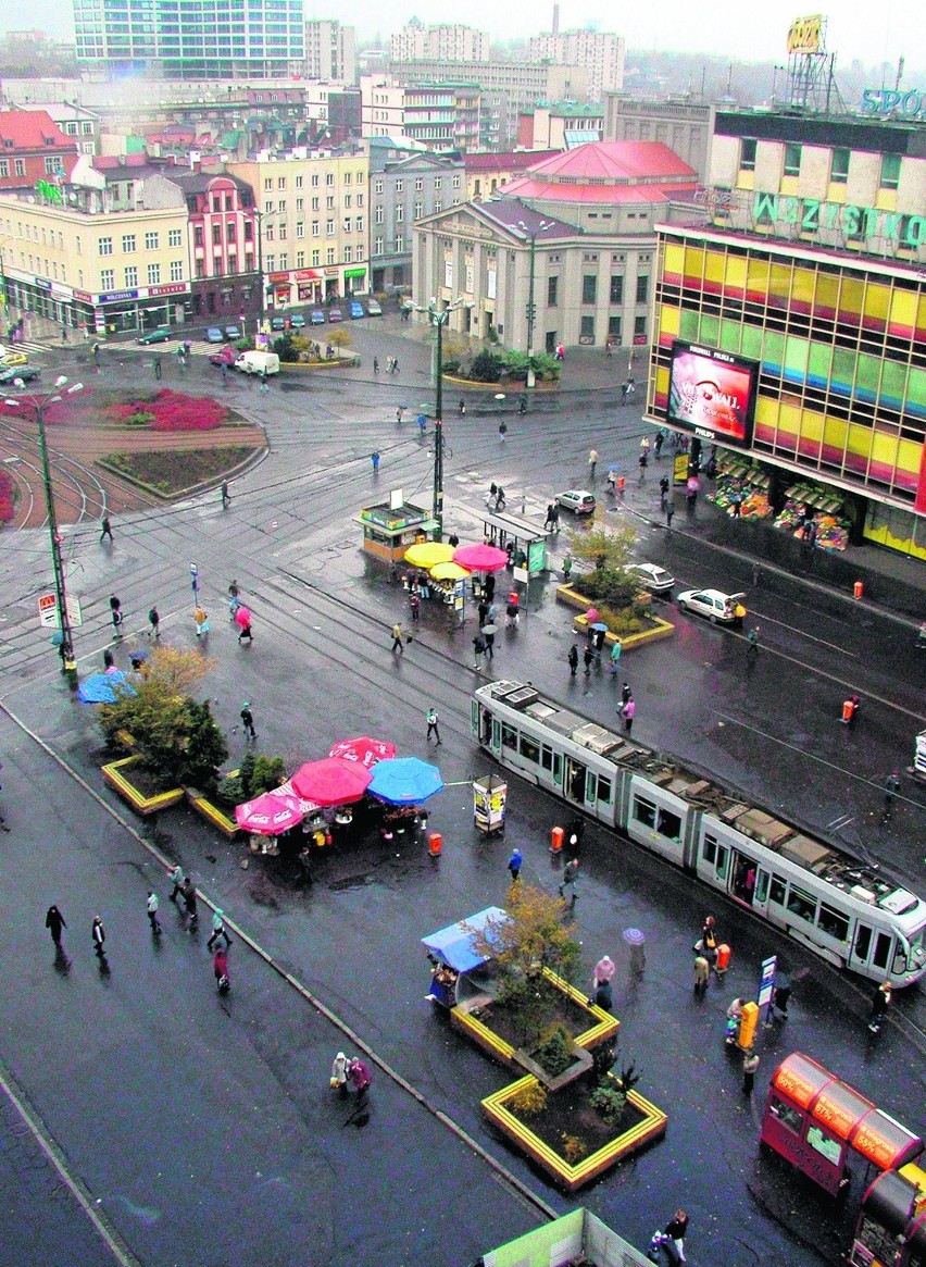 Dawny rynek był znacznie mniejszy niż ten obecny. Na zdjęciu...