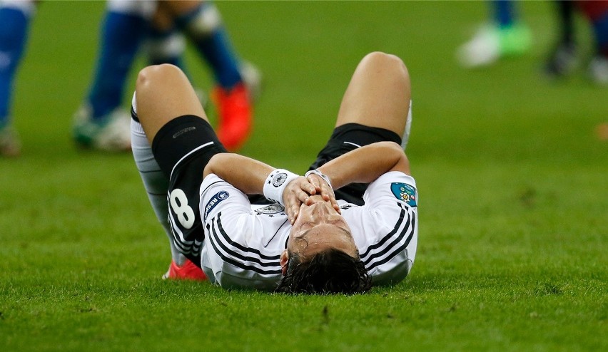 Mesut Oezil strzelił honorowego gola dla Niemców, ale nie...