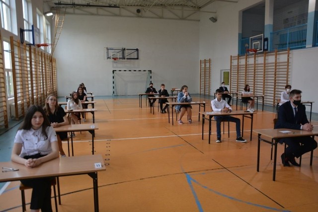 Uczniowie ze szkoły w Przyłeku przystąpili do egzaminu ósmoklasisty z języka polskiego.