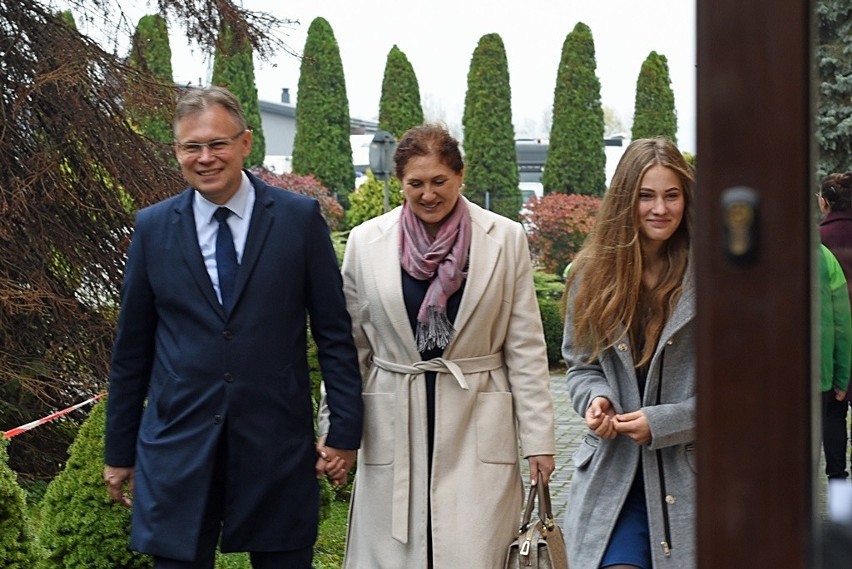 Wybory samorządowe 2018. Głosują kandydaci na prezydenta Nowego Sącza i mieszkańcy miasta [ZDJĘCIA]