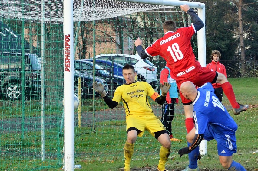 5. liga. W piłkarskim westernie Jawiszowice pokonały Nadwiślanin Gromiec [ZDJĘCIA]