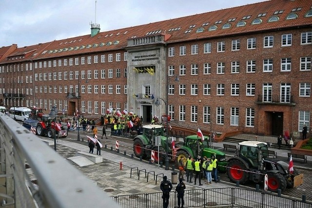 Rolnicy zapowiedzieli, że jutro, 20 marca będą protestować na terenie całego kraju.