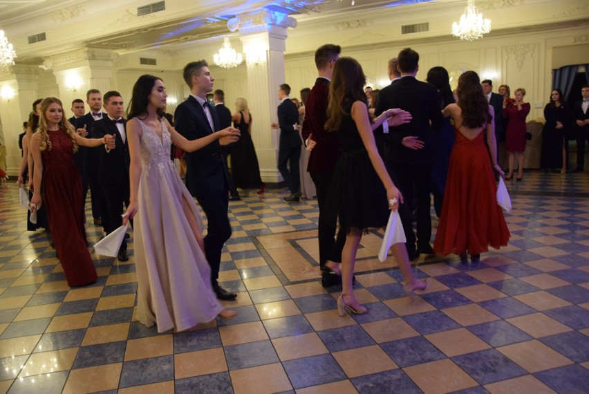 Studniówka 2019 Bal LO Mońki w Dworze Czarneckiego [ZDJĘCIA, WIDEO]