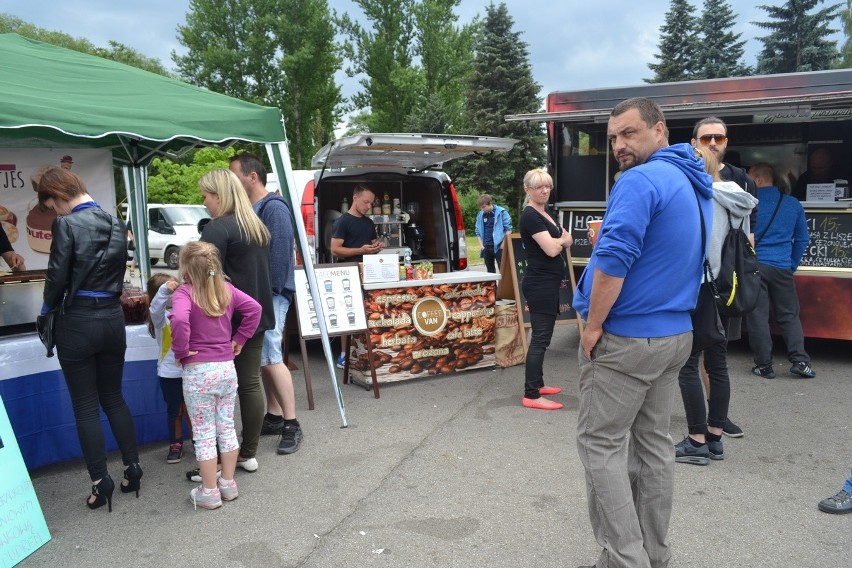 Zlot food trucków odbywa się w Sosnowcu w Parku Sieleckim