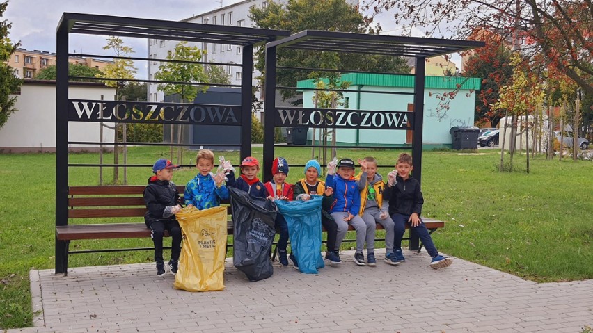 Sprzątanie świata we Włoszczowie. Do akcji dołączyły przedszkolaki. Zobaczcie zdjęcia