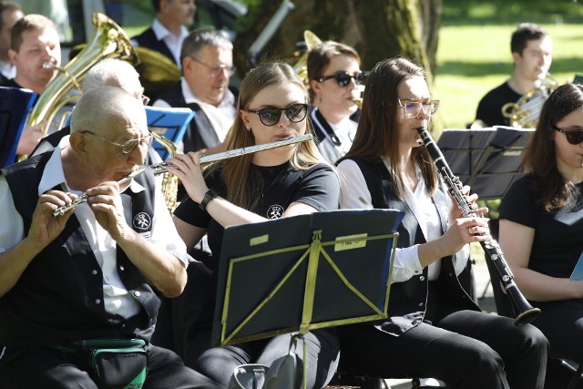 Niepowtarzalny koncert Orkiestry Muzeum Górnictwa Węglowego w Zabrzu przyciągnął tłumy mieszkańców. Zobaczcie zdjęcia >>>