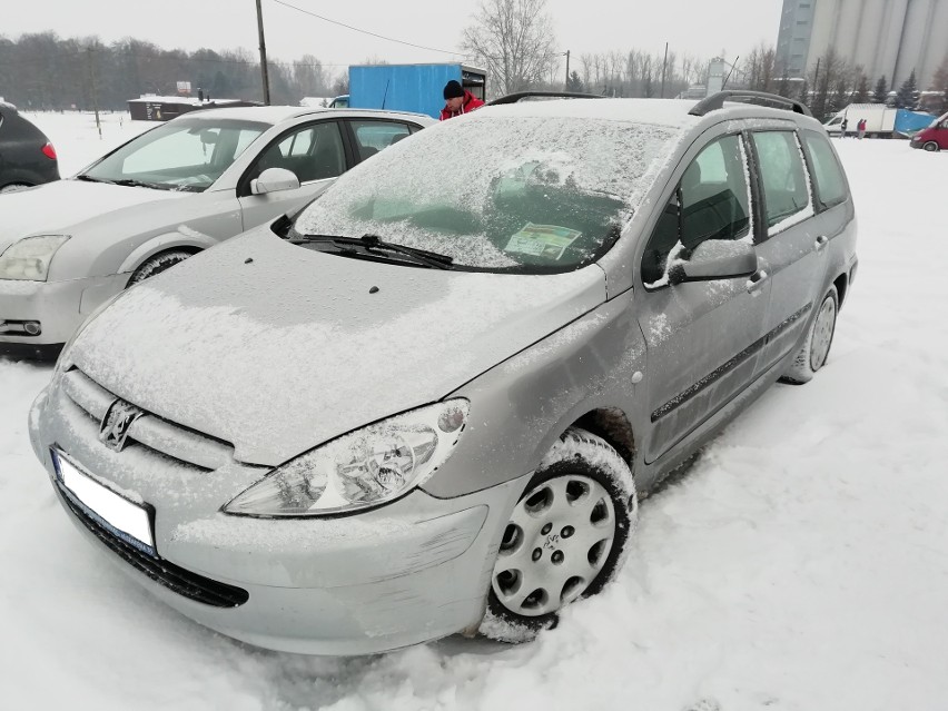 Peugeot HDI. Pojemność silnika: 1.6, diesel. Moc: 100. Rok...