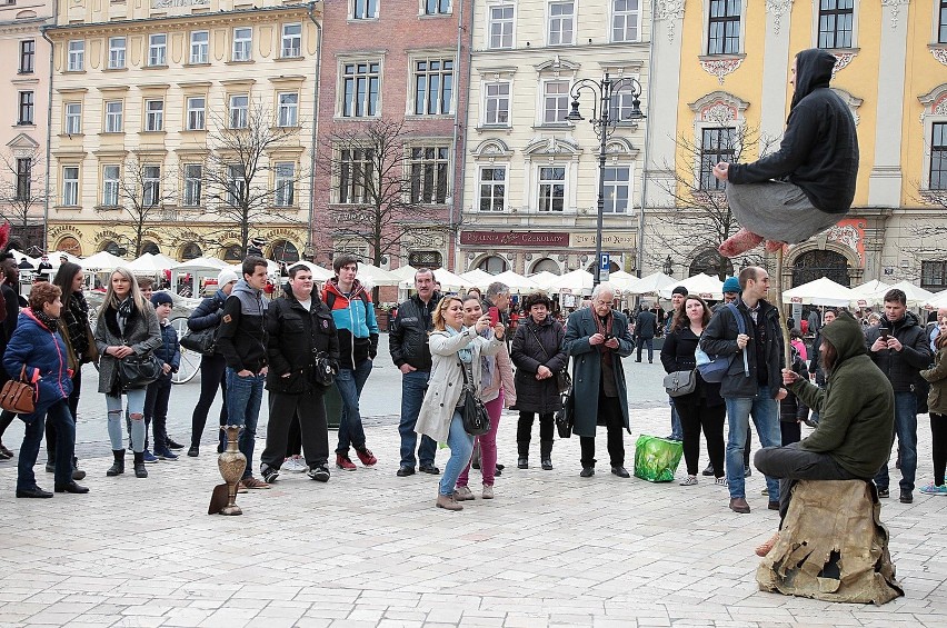 Świąteczny spacer po Rynku Głównym [ZDJĘCIA]